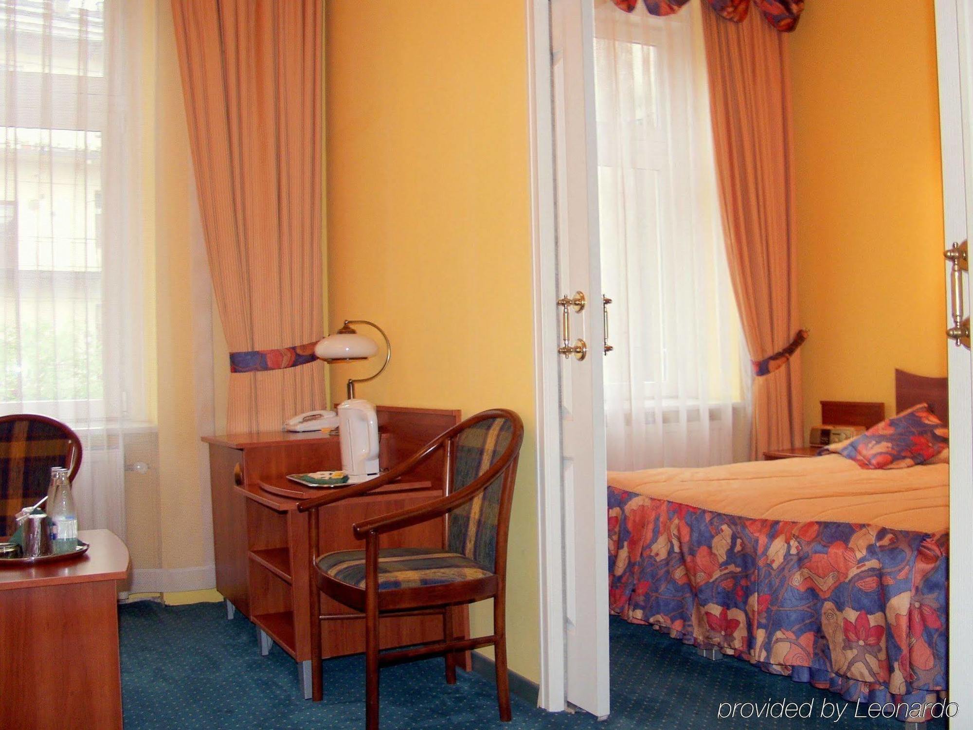 Hotel Fortuna Cracovie Chambre photo